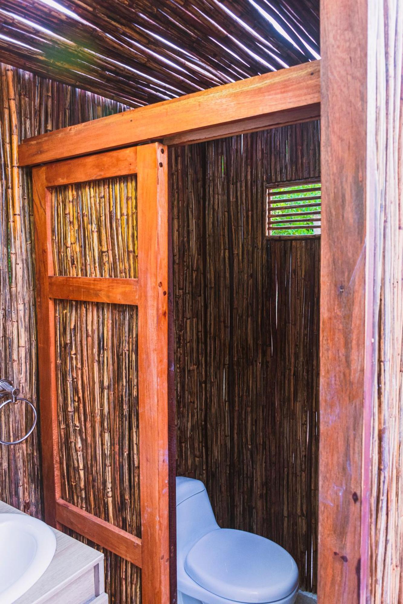 Marine Beach Club & Hotel By Tequendama Tierra Bomba Exterior photo